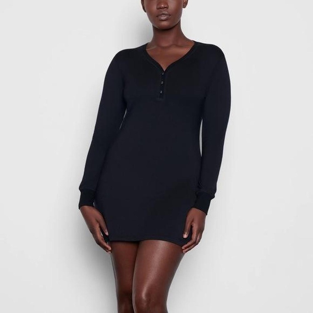 SKIMS Loungewear Henley Dress in Black sz S